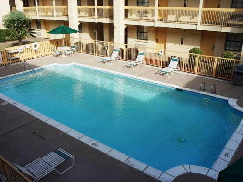 Days Inn By Wyndham Augusta Washington Rd Zewnętrze zdjęcie